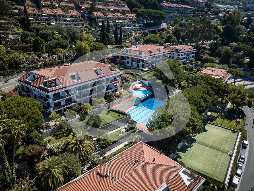 Immagine 24 di Monolocale in vendita  in Viale dei Pepi 13 a Ospedaletti