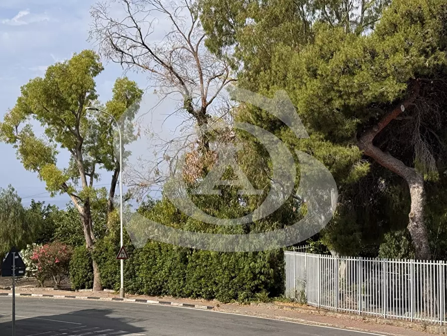 Immagine 38 di Bilocale in vendita  in Viale dei pepi 1 a Ospedaletti