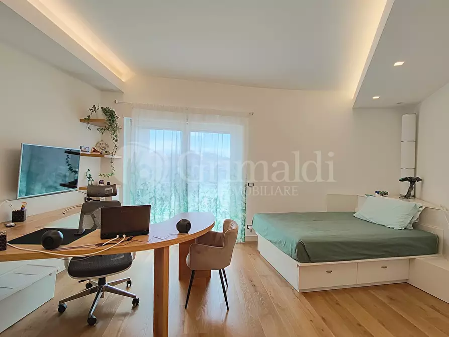 Immagine 40 di Villa in vendita  a Anzio