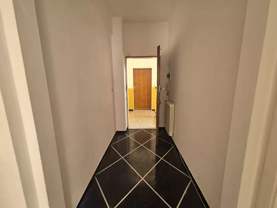 Immagine 4 di Bilocale in vendita  in Via Aurelia 16 a Sestri Levante