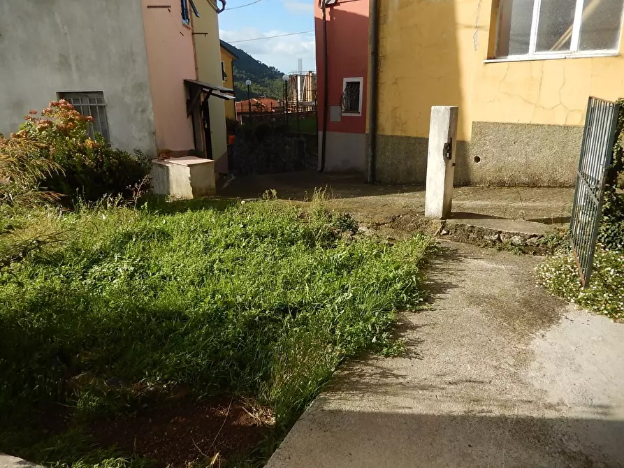 Immagine 9 di Trilocale in vendita  in Via Carotole 26 a Castiglione Chiavarese