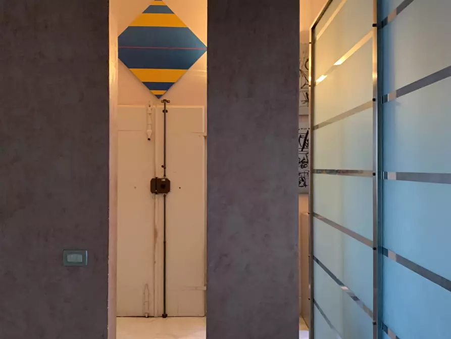 Immagine 10 di Pentalocale in vendita  a Livorno