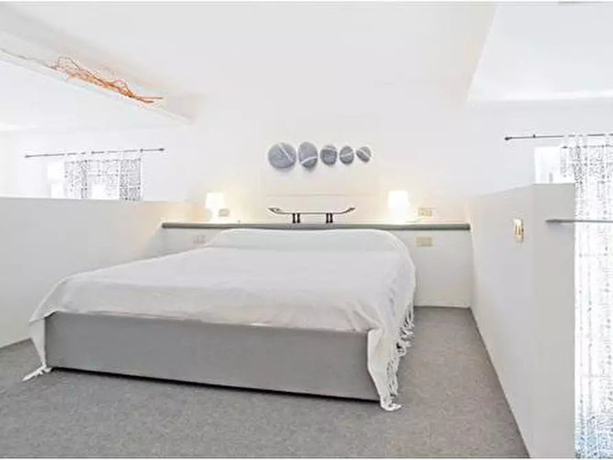 Immagine 2 di Loft/Open space in affitto  a Livorno