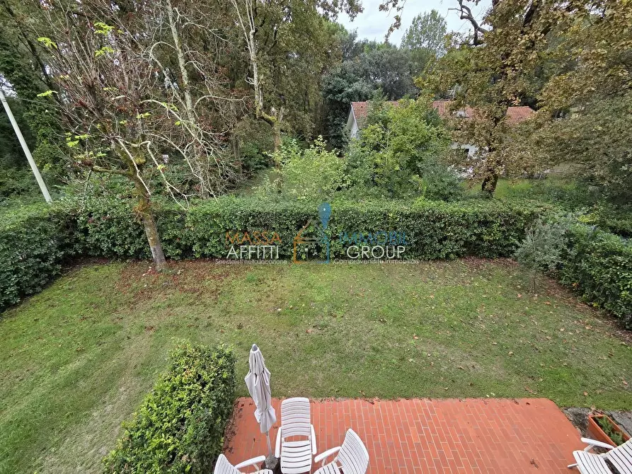 Immagine 39 di Villa in vendita  in Via dei Fortini 75 a Massa