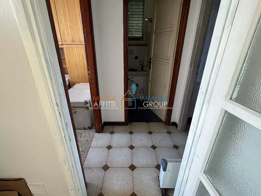 Immagine 13 di Quadrilocale in vendita  in Via G. Carducci 169 a Massa