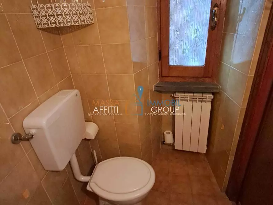 Immagine 24 di Porzione di casa in vendita  in Via dei Colli 141 a Massa