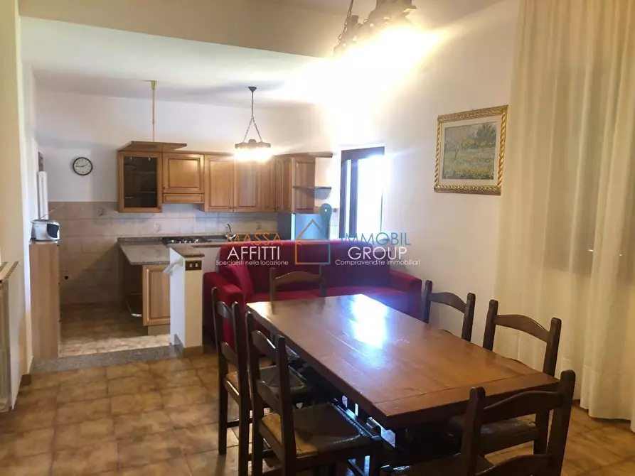 Immagine 5 di Porzione di casa in affitto  in Via Romana 202 a Massa