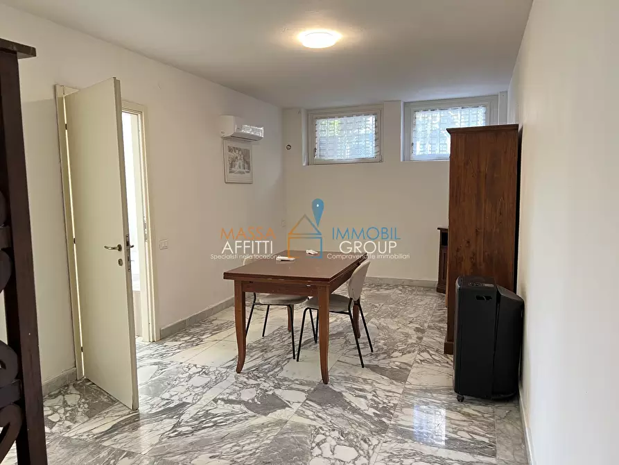 Immagine 1 di Trilocale in vendita  in Via Garibaldi 27 a Carrara