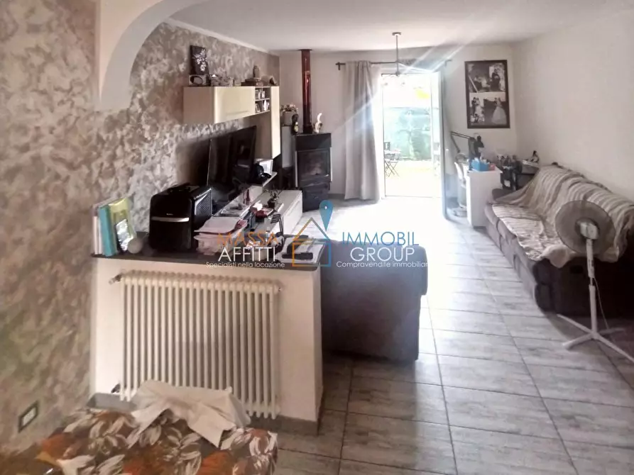 Immagine 3 di Villetta a schiera in vendita  in Via Traversa Alteta 10 a Massa