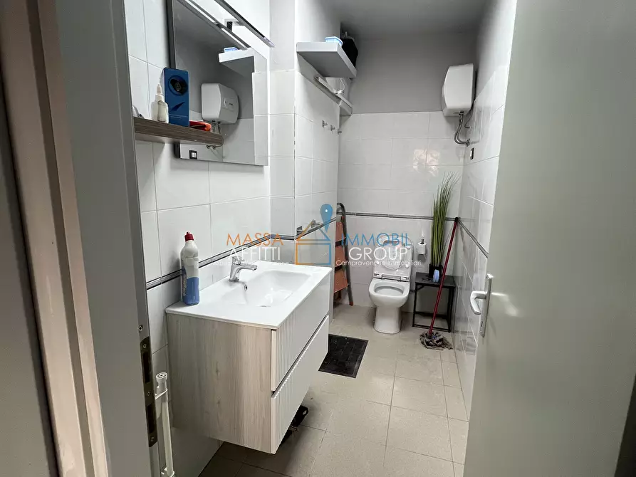 Immagine 14 di Ufficio in vendita  in Via Dorsale 1 a Massa