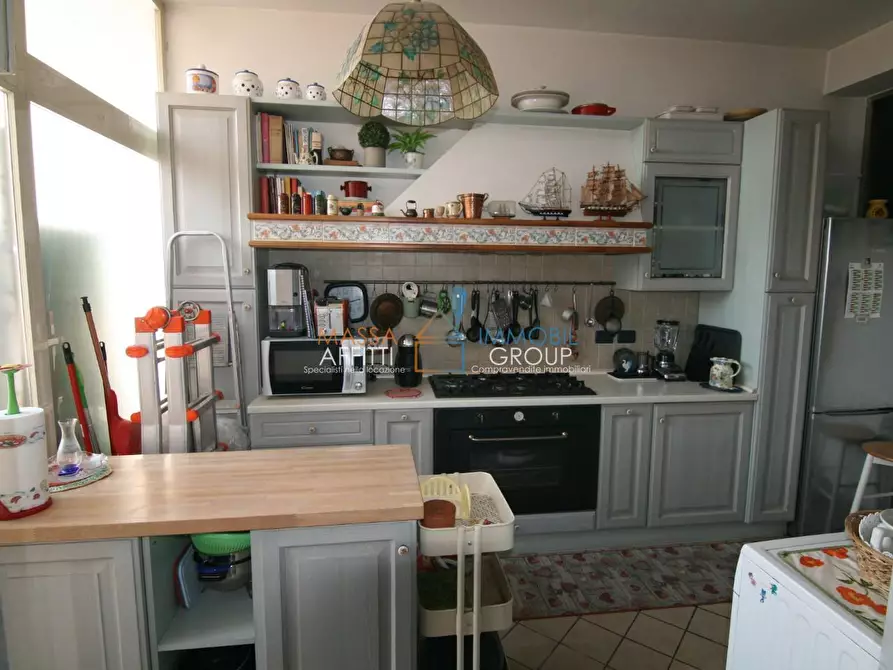 Immagine 9 di Pentalocale in vendita  in Via dei Mille 59 a Carrara
