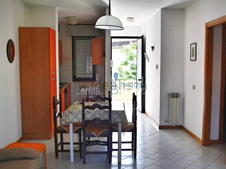 Immagine 2 di Quadrilocale in vendita  in Via Giuseppe Pietri 2 a Massa