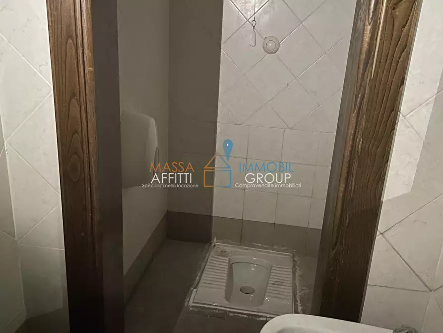 Immagine 19 di Locale commerciale in affitto  in Via Bagaglione 18 a Massa