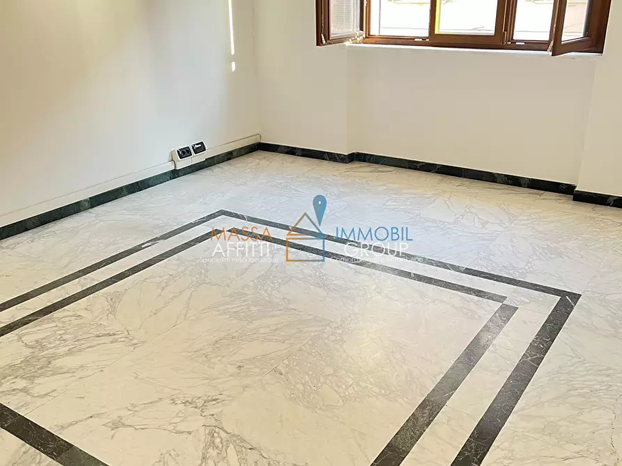Immagine 16 di Ufficio in affitto  in Via Cavour 58 a Massa