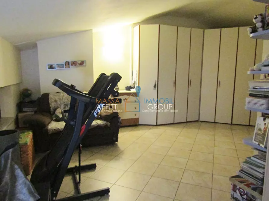 Immagine 23 di Porzione di casa in vendita  in Viale Domenico Zaccagna 6 a Carrara