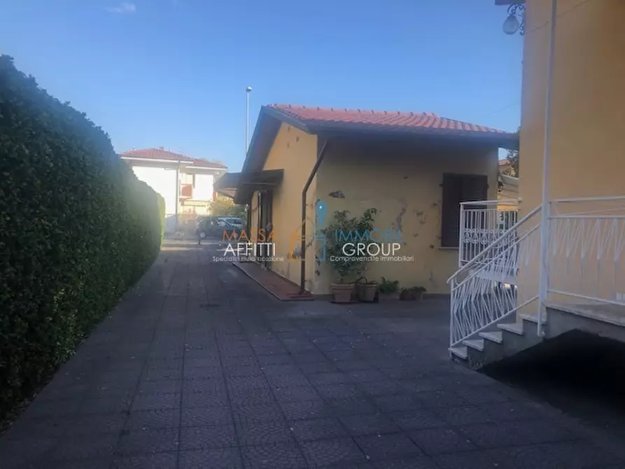 Immagine 4 di Villetta a schiera in vendita  in Via Puliche 308 a Massa