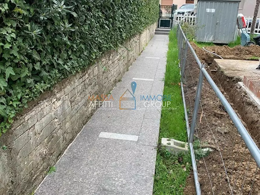 Immagine 18 di Appartamento in vendita  in Viale Stazione 61 a Massa