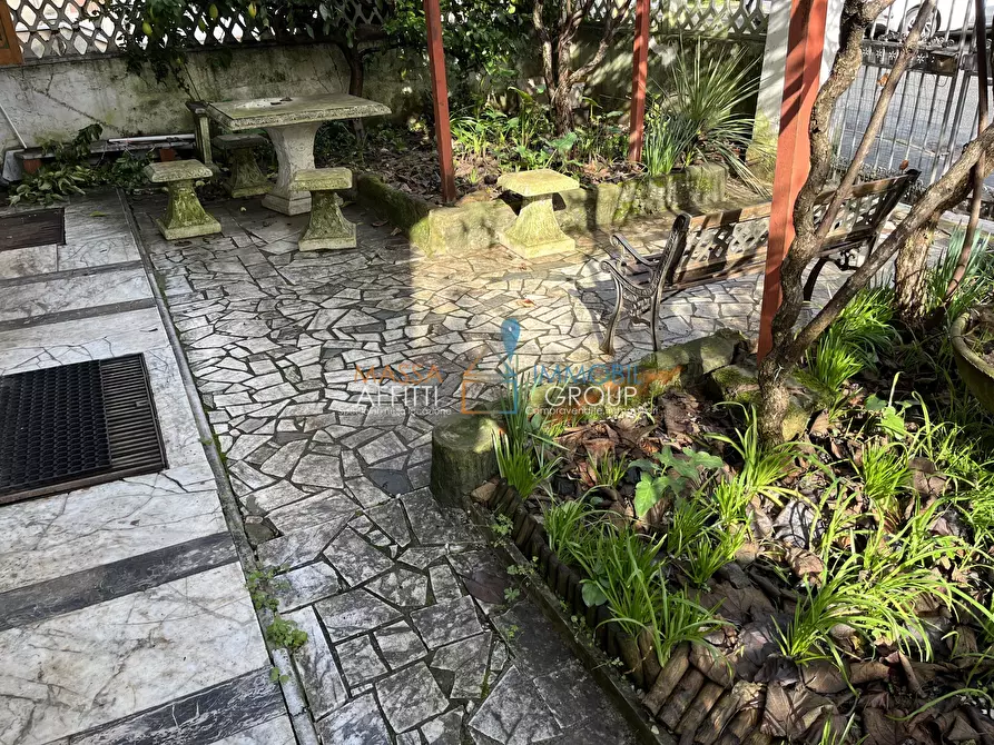 Immagine 1 di Terratetto in vendita  a Massa