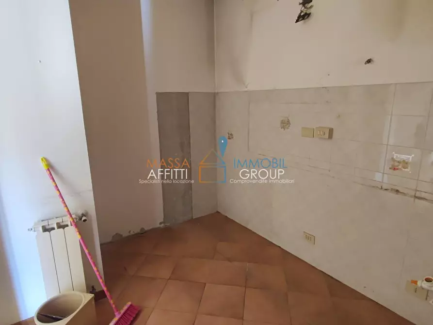 Immagine 4 di Quadrilocale in vendita  in Viale Eugenio Chiesa 6 a Massa