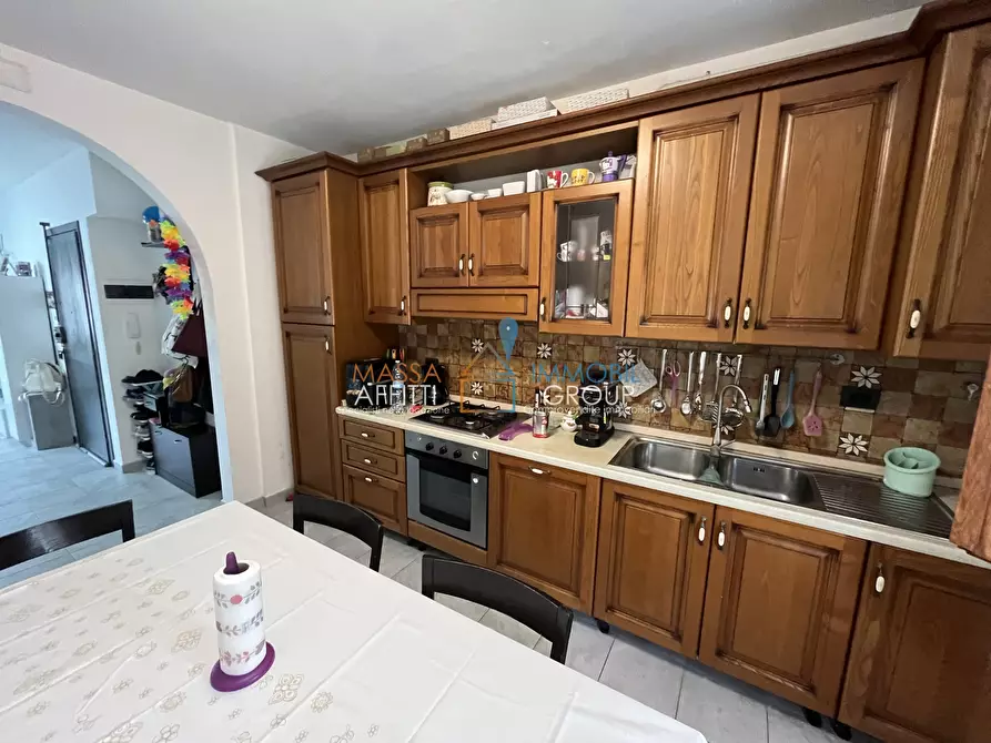 Immagine 3 di Pentalocale in vendita  in Via Manara Valgimigli 9 a Massa