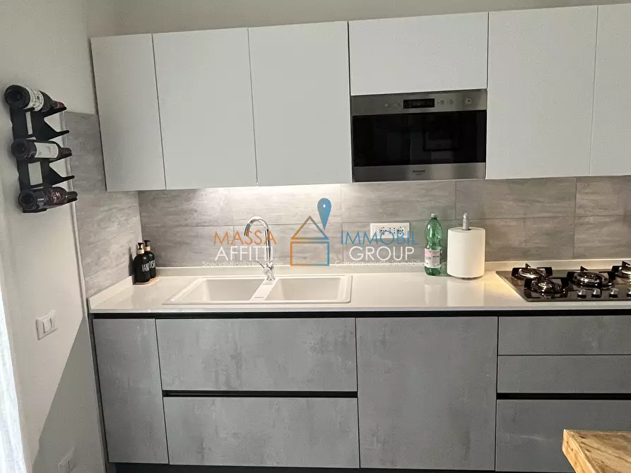 Immagine 5 di Porzione di casa in vendita  in Via dei Loghi 55a a Massa