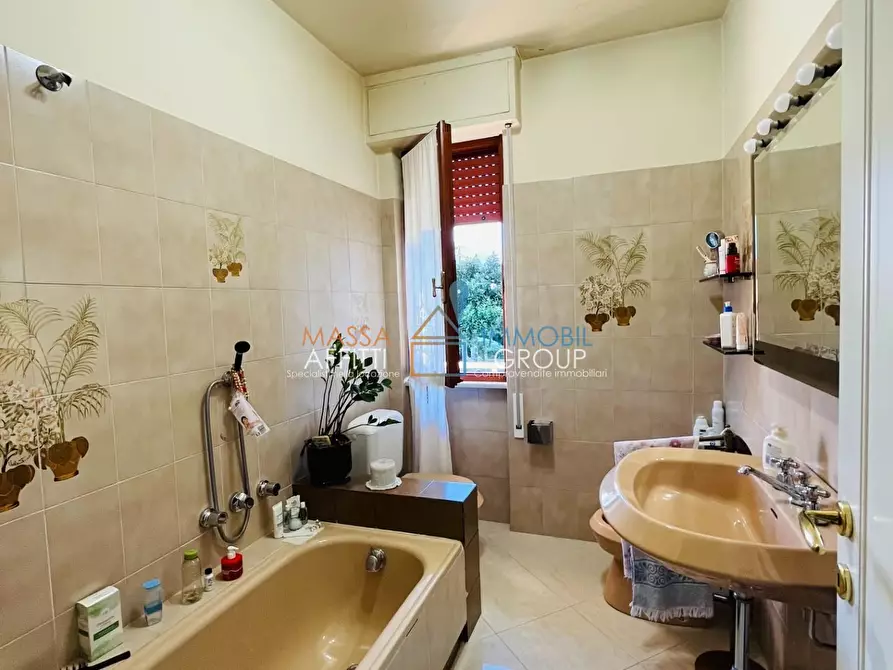 Immagine 11 di Pentalocale in vendita  in Via San Giuseppe Vecchio 182 a Massa