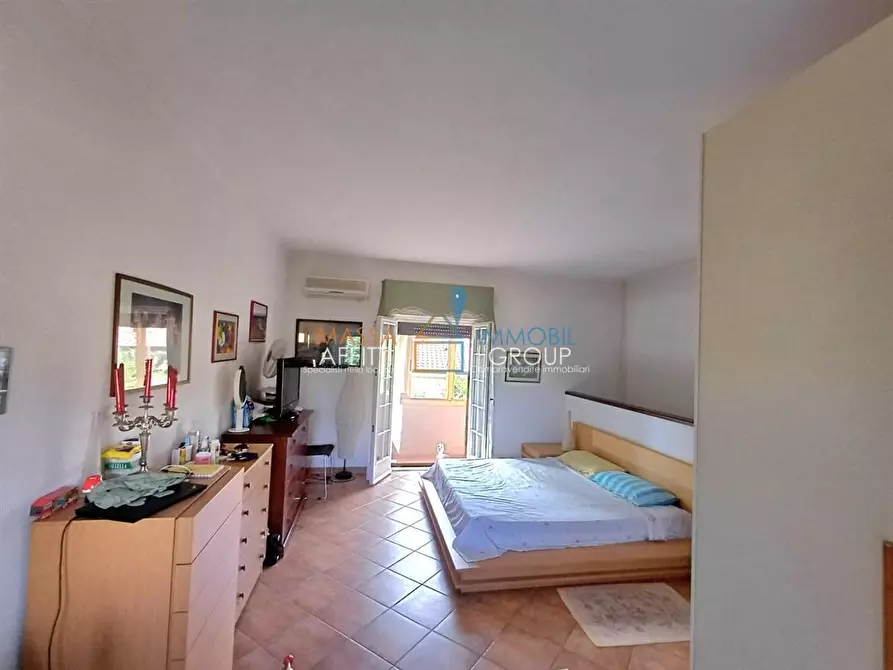 Immagine 10 di Villetta a schiera in vendita  in Via Fenice 70 a Massa