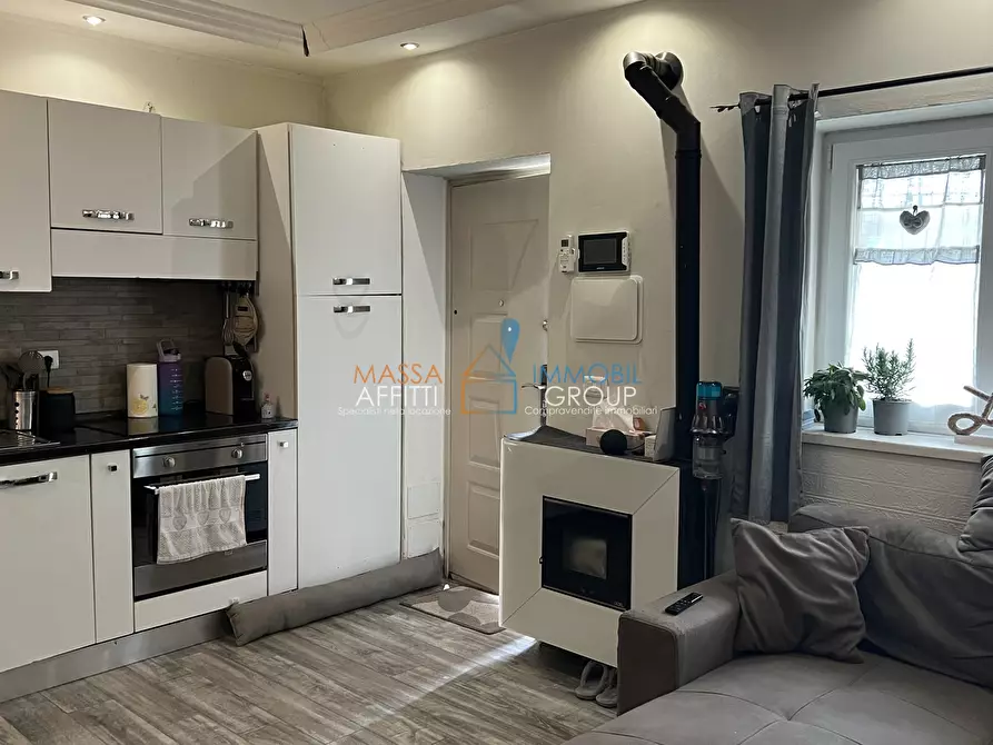 Immagine 7 di Casa indipendente in vendita  in Via della Gora 88 a Massa