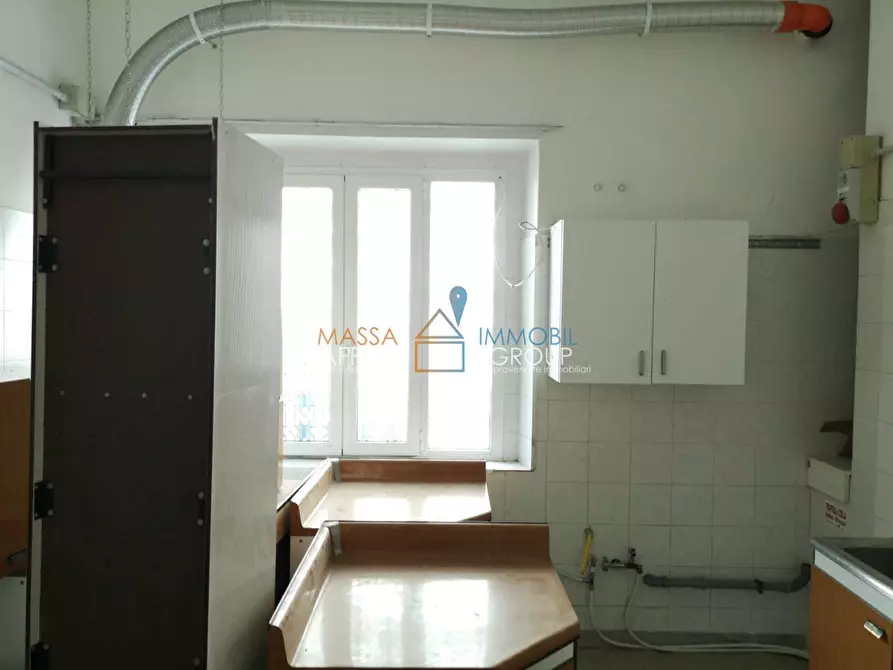 Immagine 9 di Locale commerciale in affitto  in Via Fonda 744 a Seravezza