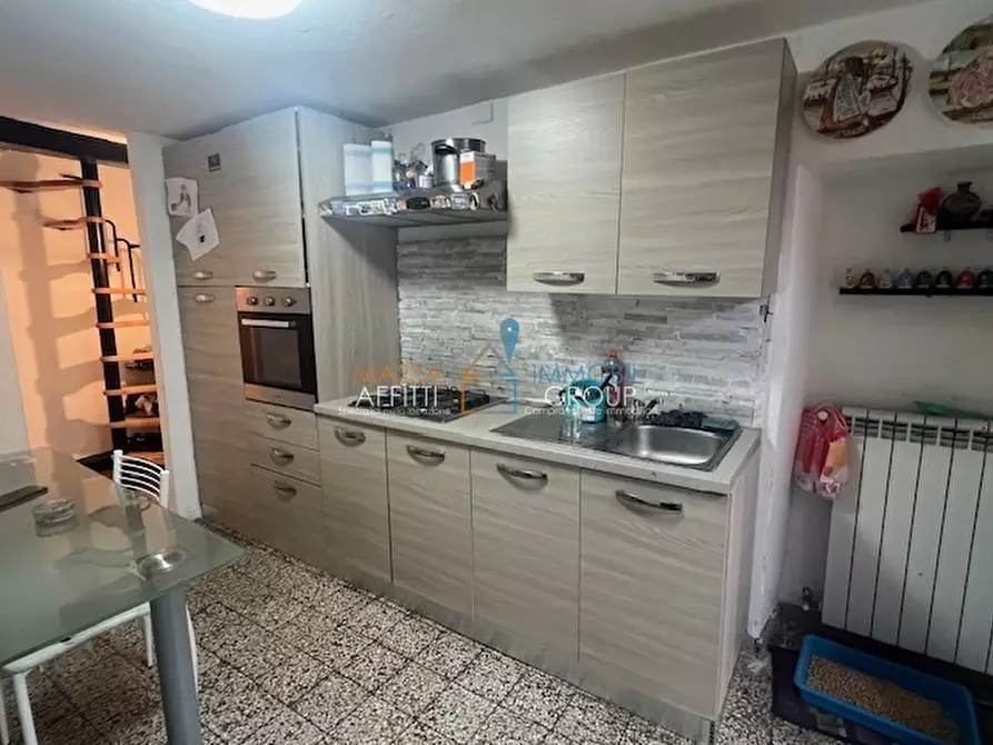 Immagine 1 di Porzione di casa in vendita  in Via Capaccola 3 a Massa