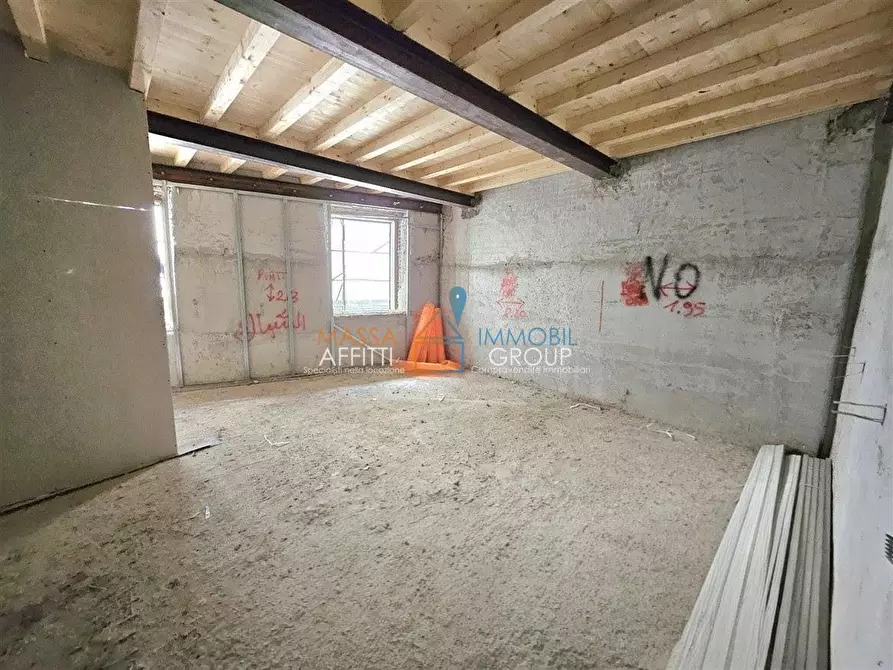 Immagine 6 di Quadrilocale in vendita  in Via Palestro 64 a Massa