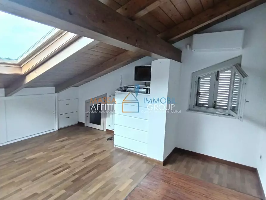 Immagine 25 di Porzione di casa in vendita  in Via Benedetto Croce 14 a Massa