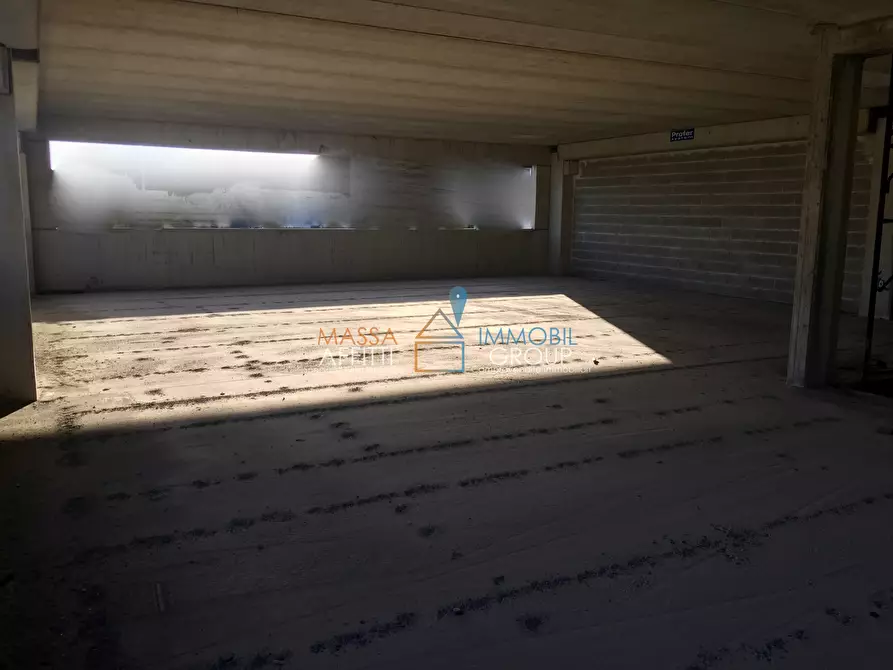 Immagine 4 di Attività commerciale in affitto  in Via Dorsale 50 a Massa