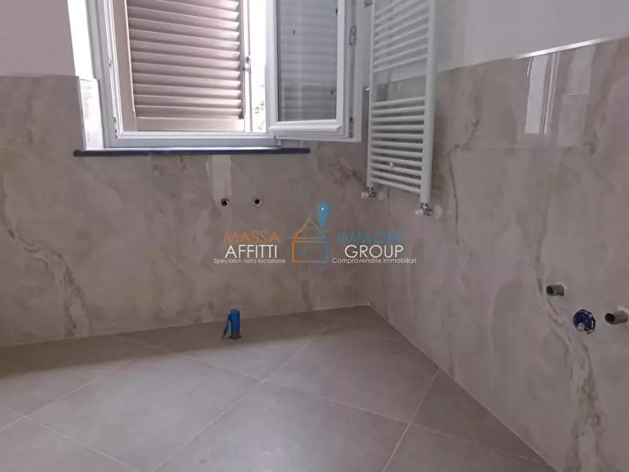 Immagine 14 di Villa in vendita  in Via Poggiolo 64 a Massa