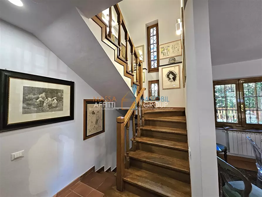 Immagine 19 di Villa in vendita  in Viale Stazione 104 a Massa