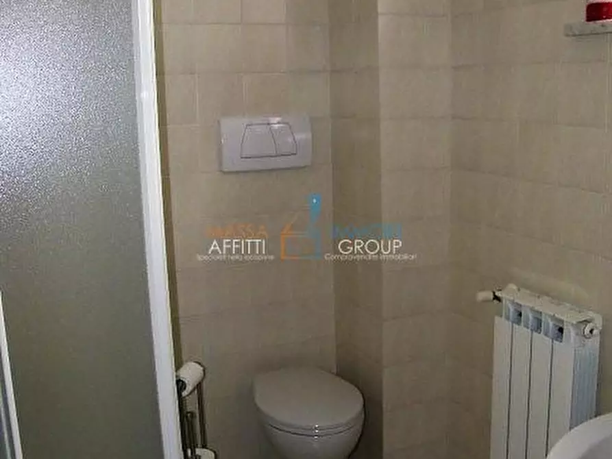 Immagine 10 di Villetta a schiera in vendita  in Via Gabbiano 38 a Massa