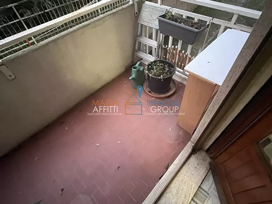 Immagine 11 di Trilocale in affitto  in Viale Roma 45 a Massa