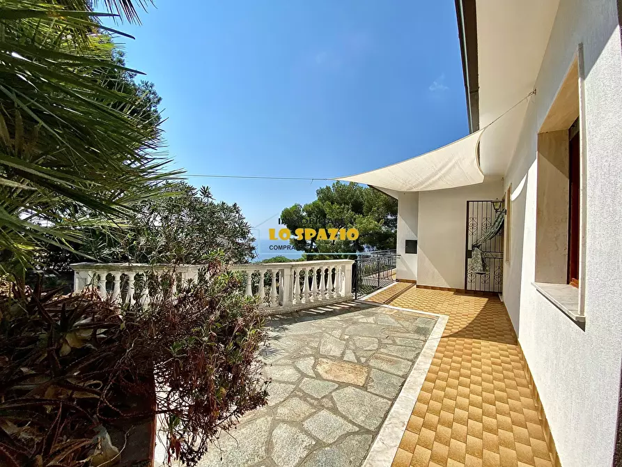 Immagine 24 di Villa in vendita  in via soprana 21 a Andora