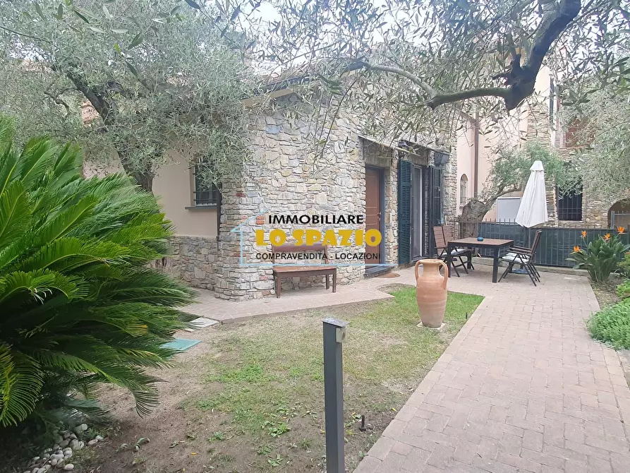 Immagine 28 di Villa in vendita  in via mezzacqua a Andora