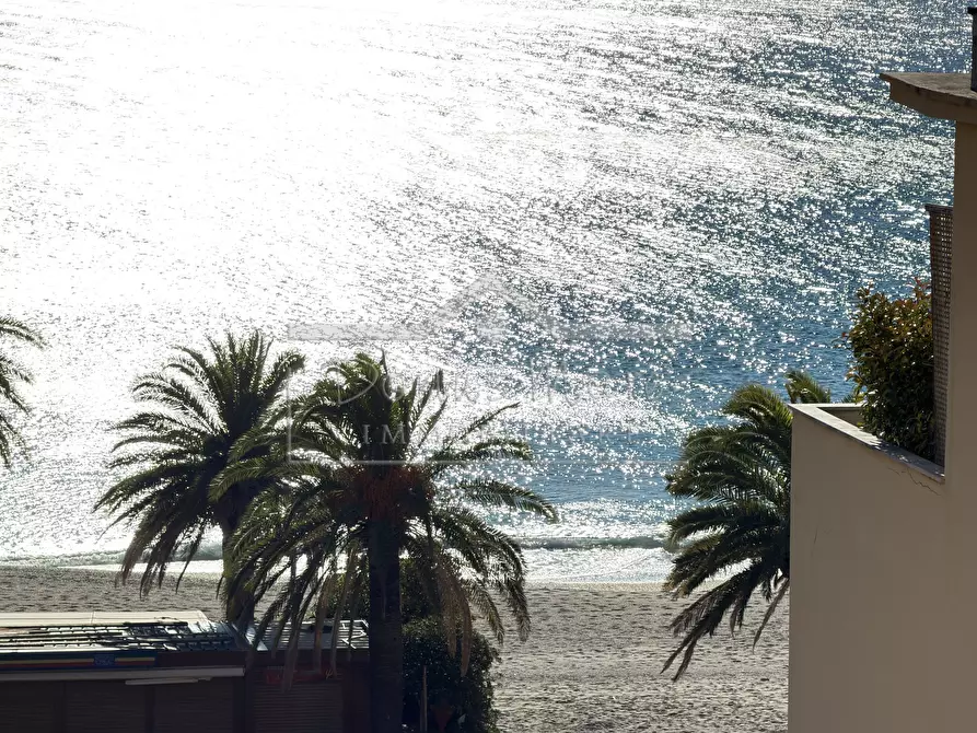 Immagine 2 di Bilocale in vendita  in Vico delle Stelle 29 a Savona