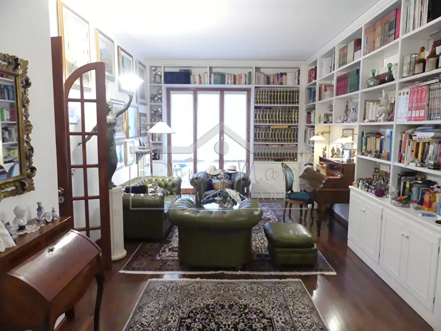 Immagine 12 di Pentalocale in vendita  a Albisola Superiore