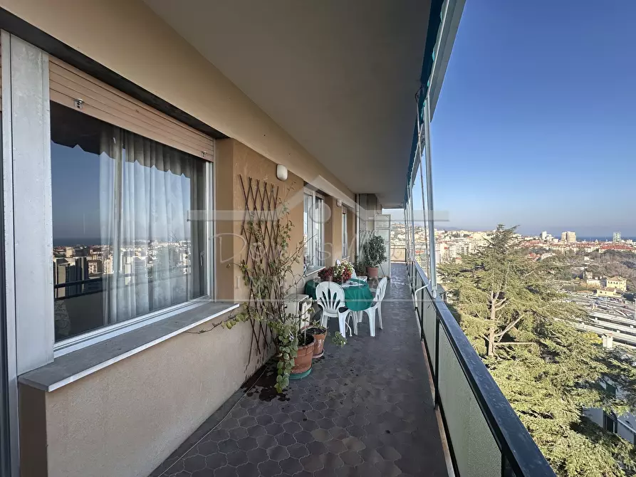 Immagine 12 di Pentalocale in vendita  a Savona