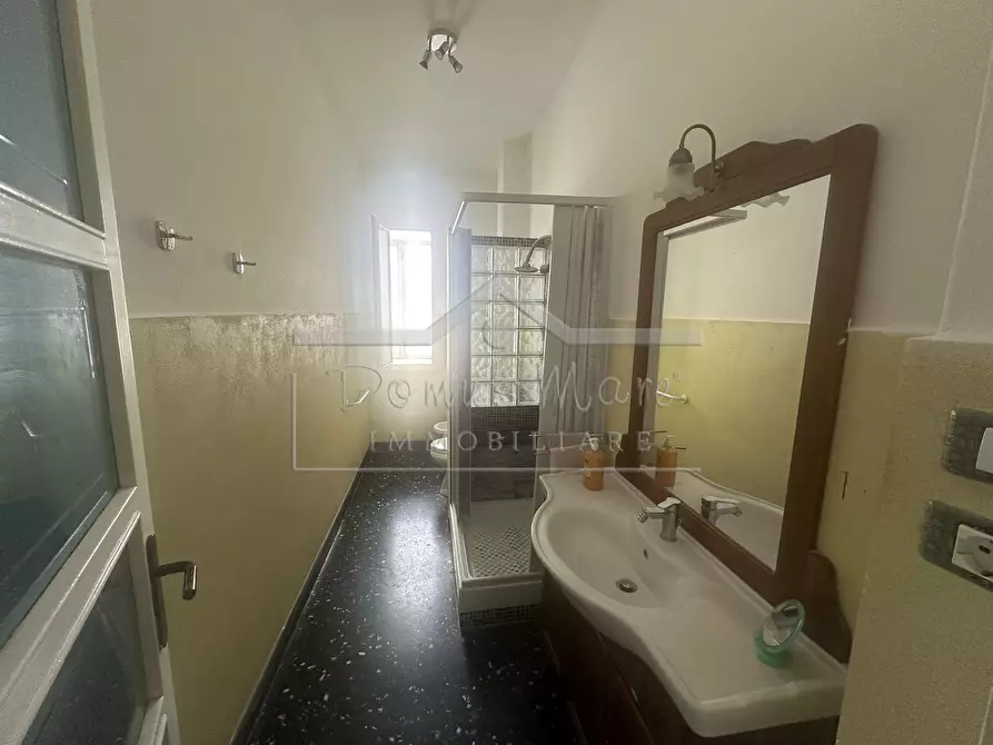 Immagine 8 di Pentalocale in vendita  in Via Orefici 3 a Savona