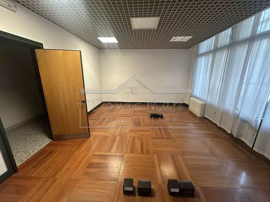 Immagine 5 di Ufficio in affitto  in via bartolomeo guidobono 137 r a Savona