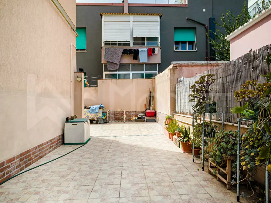 Immagine 9 di Pentalocale in vendita  in Via dell'Alloro a Livorno