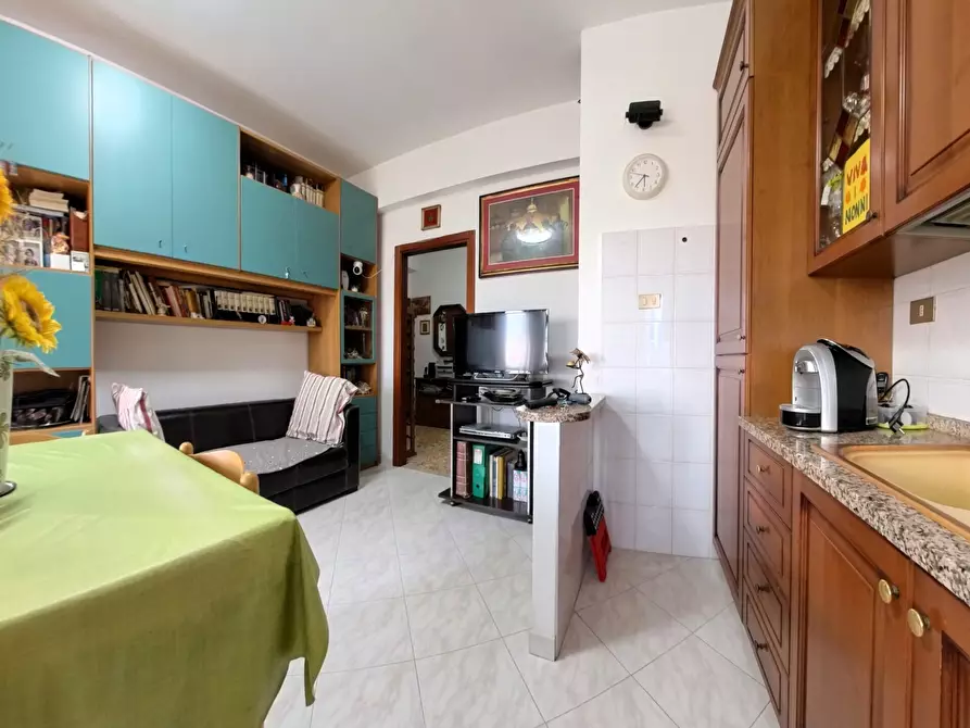 Immagine 2 di Trilocale in vendita  in Via Giampaolo Menichetti a Livorno