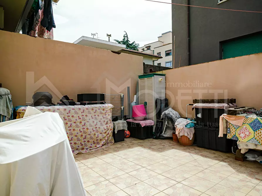 Immagine 15 di Pentalocale in vendita  in Via dell'Alloro a Livorno