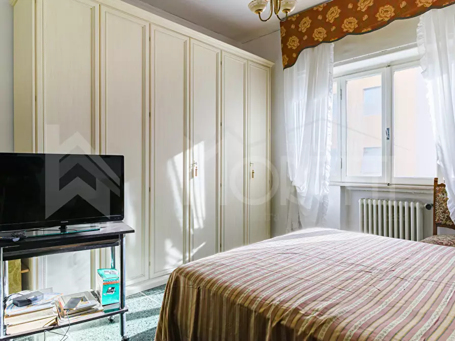 Immagine 29 di Pentalocale in vendita  in Viale Fabbricotti a Livorno