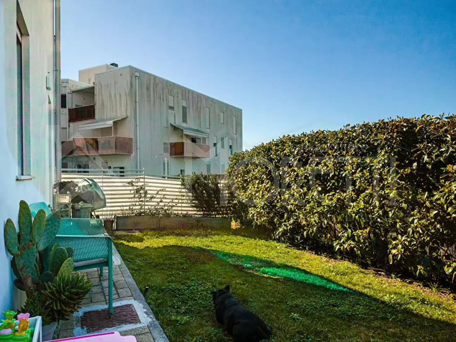 Immagine 52 di Trilocale in vendita  in Via Lazzara Giovanni a Livorno