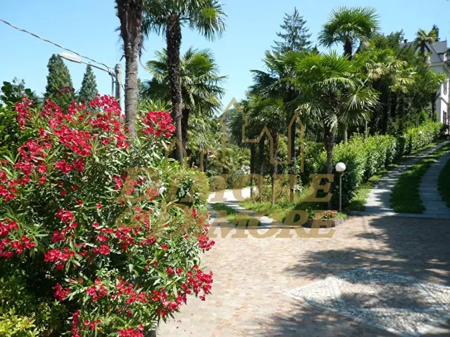 Immagine 25 di Villa in vendita  in Via Ciro Menotti 3 a Luino